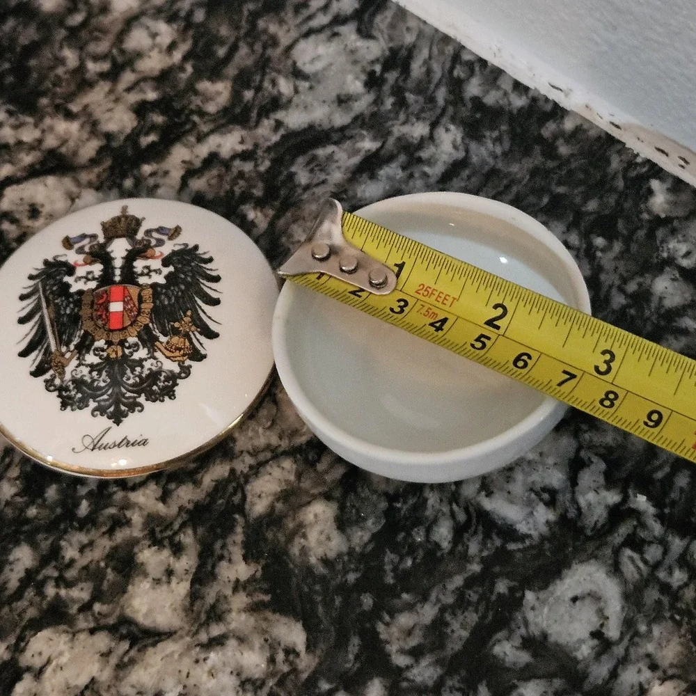 VTG Porcelain Vienna Austria Coat Of Arms Jar Powder Trinket Victorian dish‎